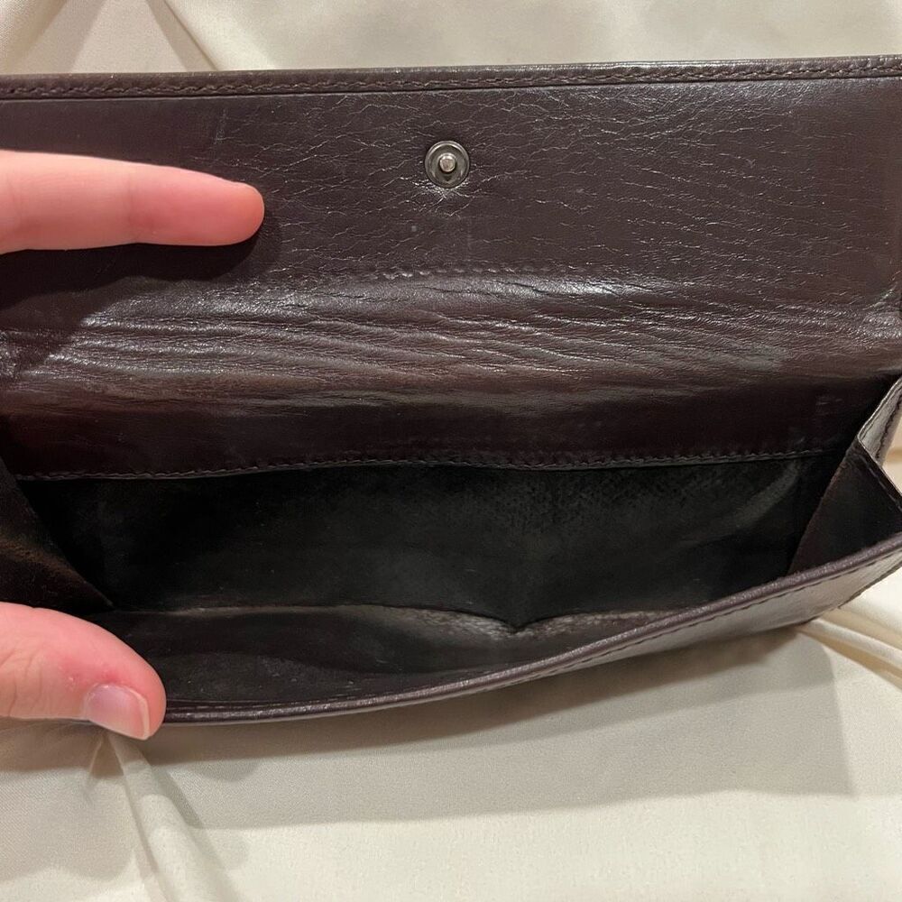 Vintage Gucci Smooth Leather Long Wallet Unique Clasp Made in Italy GG - Picture 13 of 16